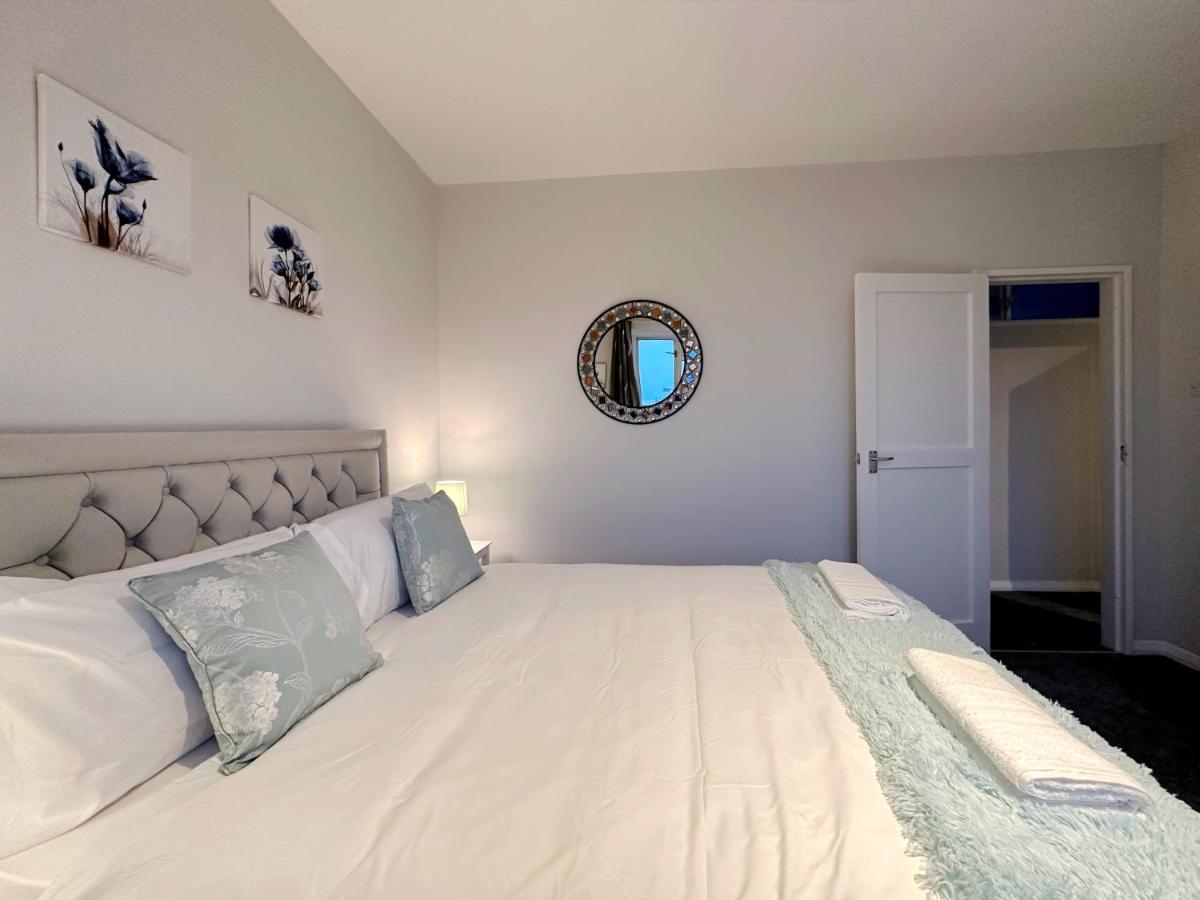 Апартаменты Zoey Place Near Thames River - 2 Double Beds, 1 Single Bed, Spacious, Ideal For Families Лондон