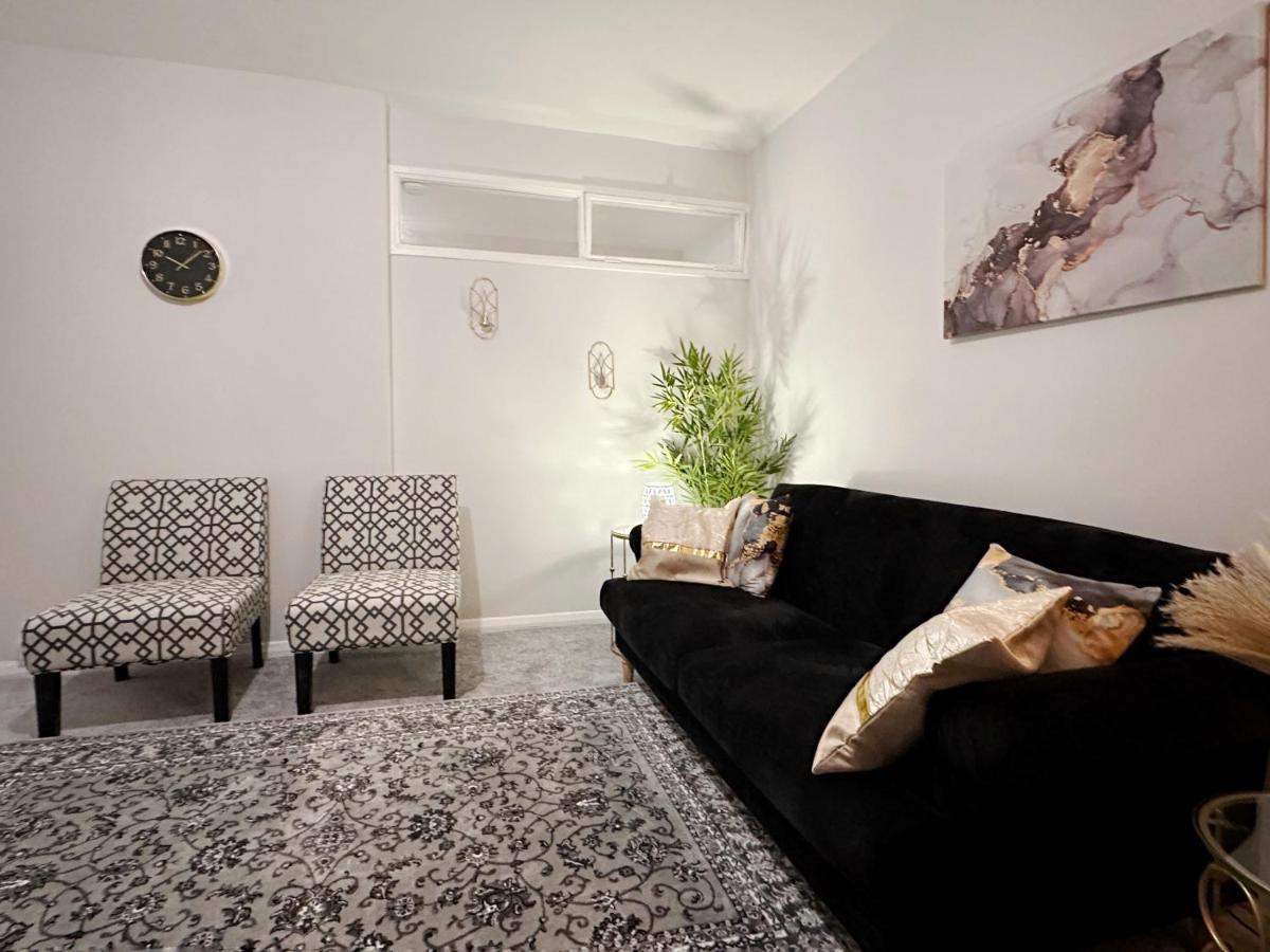 Zoey Place Near Thames River - 2 Double Beds, 1 Single Bed, Spacious, Ideal For Families Лондон